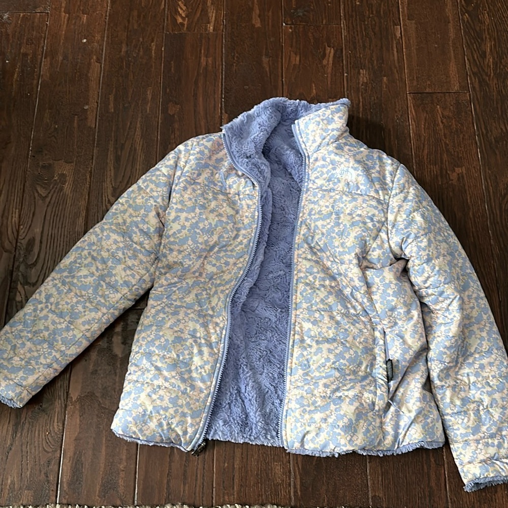 North face girls fleeced line winter jacket,